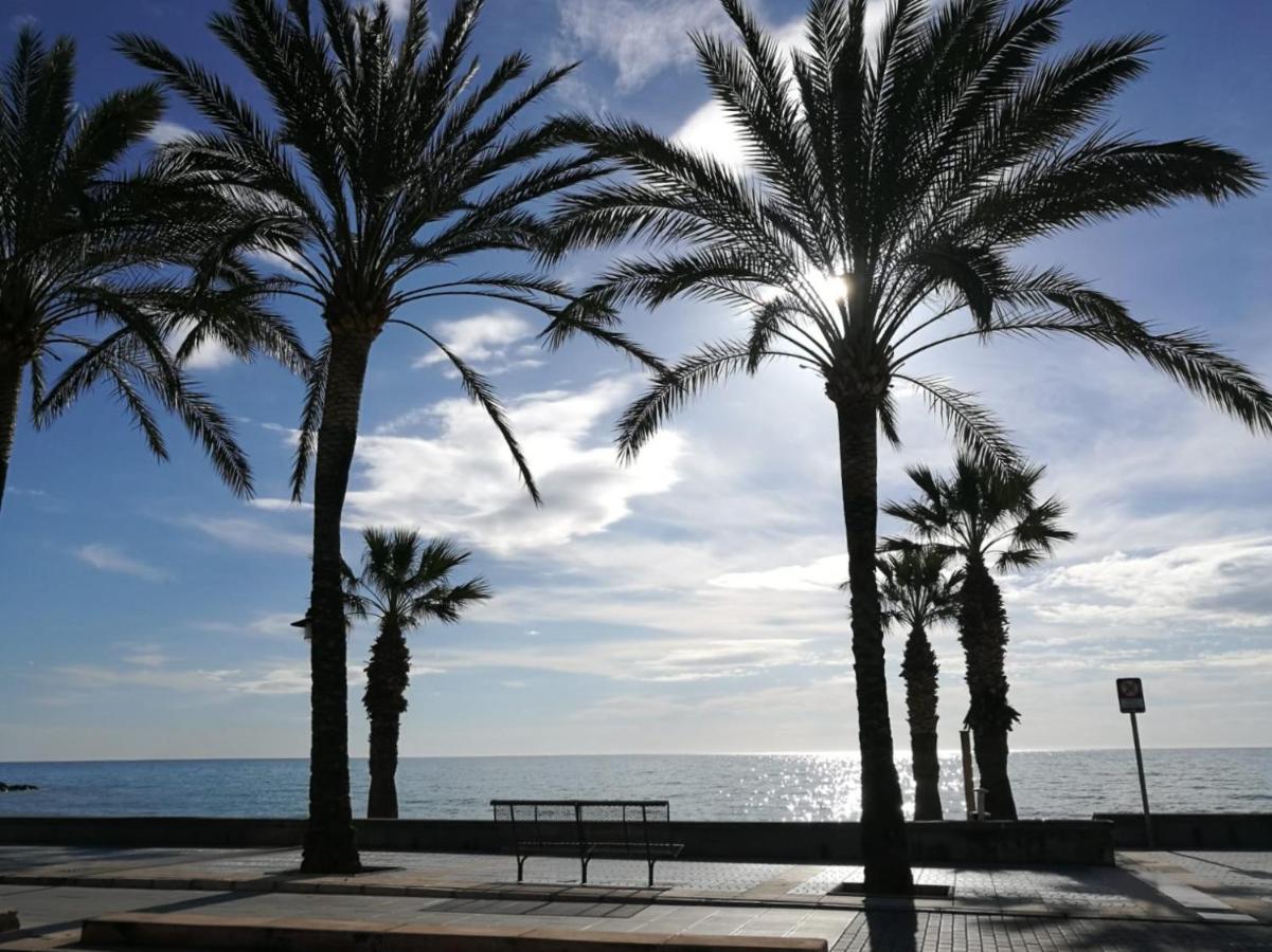 Vivabien Playa I - Apartamentos Junto Al Mar Benicàssim Екстериор снимка
